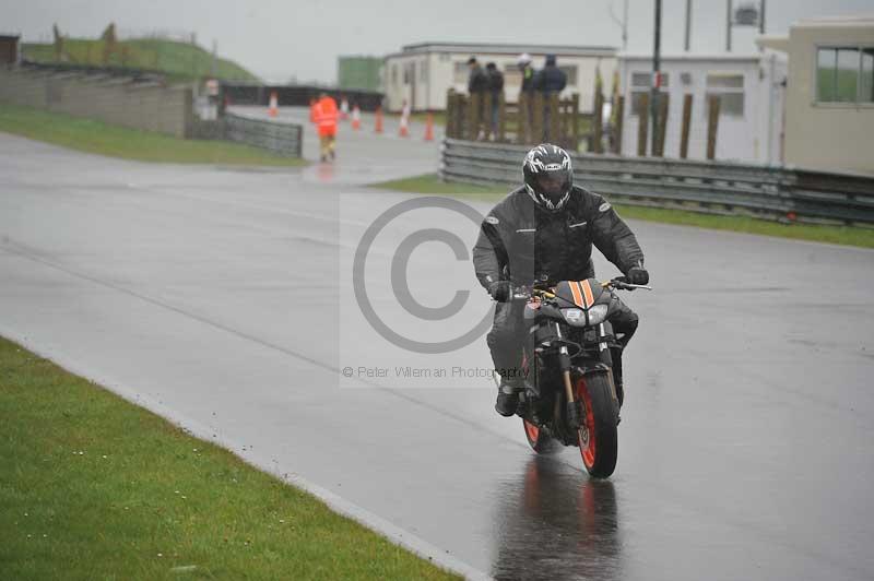 Motorcycle action photographs;anglesey circuit;anglesey trackday photographs;event digital images;eventdigitalimages;no limits trackday;oulton park circuit cheshire;peter wileman photography;trackday;trackday digital images;trackday photos;ty croes circuit wales