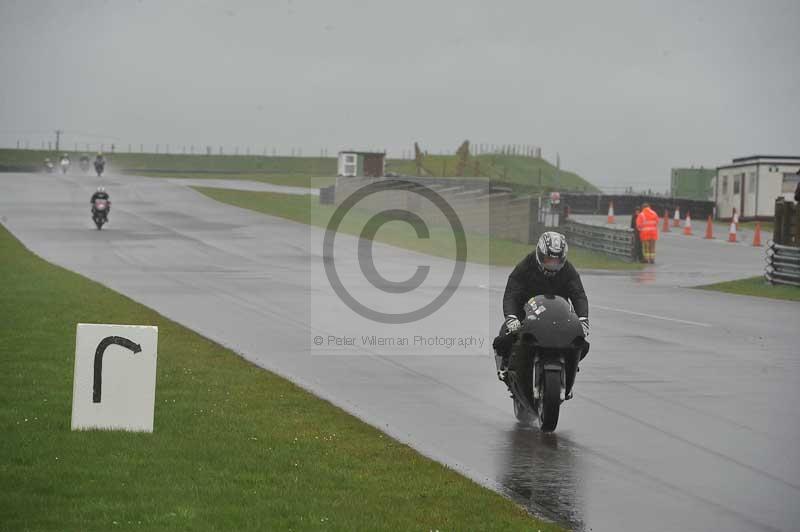 Motorcycle action photographs;anglesey circuit;anglesey trackday photographs;event digital images;eventdigitalimages;no limits trackday;oulton park circuit cheshire;peter wileman photography;trackday;trackday digital images;trackday photos;ty croes circuit wales