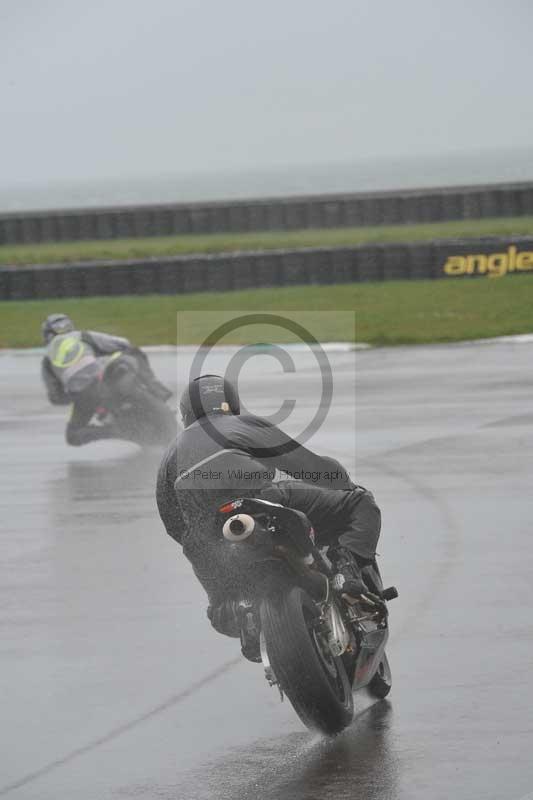 Motorcycle action photographs;anglesey circuit;anglesey trackday photographs;event digital images;eventdigitalimages;no limits trackday;oulton park circuit cheshire;peter wileman photography;trackday;trackday digital images;trackday photos;ty croes circuit wales