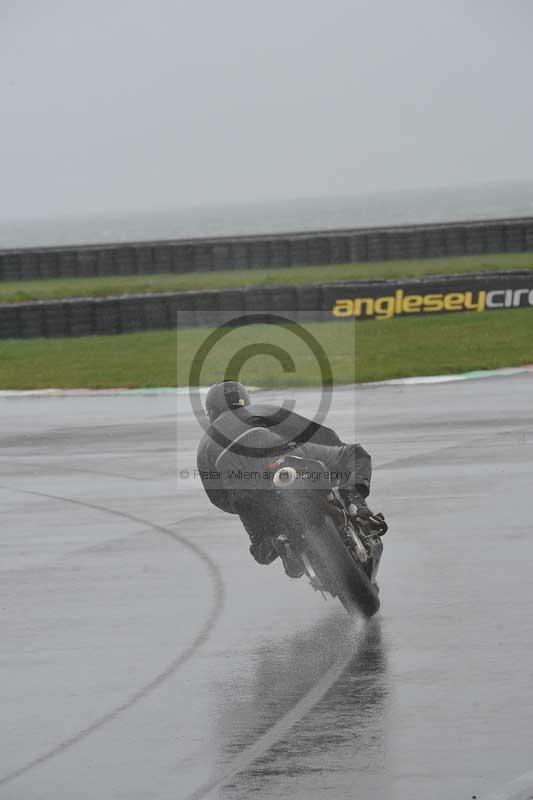 Motorcycle action photographs;anglesey circuit;anglesey trackday photographs;event digital images;eventdigitalimages;no limits trackday;oulton park circuit cheshire;peter wileman photography;trackday;trackday digital images;trackday photos;ty croes circuit wales