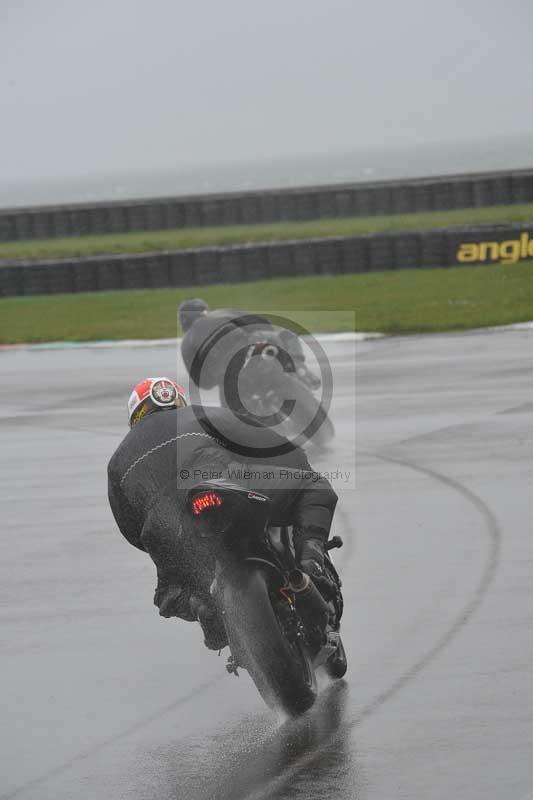 Motorcycle action photographs;anglesey circuit;anglesey trackday photographs;event digital images;eventdigitalimages;no limits trackday;oulton park circuit cheshire;peter wileman photography;trackday;trackday digital images;trackday photos;ty croes circuit wales