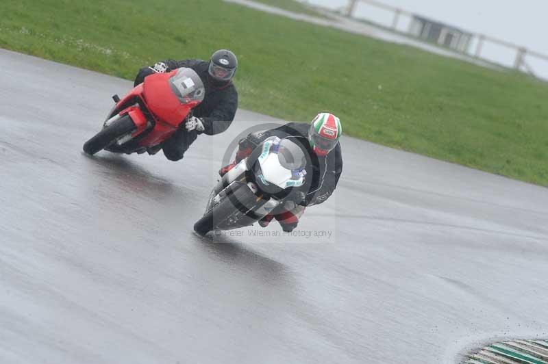 Motorcycle action photographs;anglesey circuit;anglesey trackday photographs;event digital images;eventdigitalimages;no limits trackday;oulton park circuit cheshire;peter wileman photography;trackday;trackday digital images;trackday photos;ty croes circuit wales