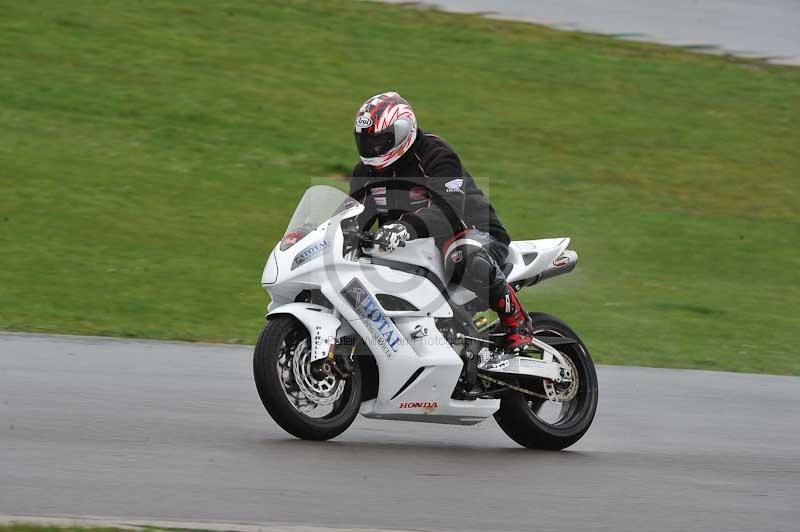 Motorcycle action photographs;anglesey circuit;anglesey trackday photographs;event digital images;eventdigitalimages;no limits trackday;oulton park circuit cheshire;peter wileman photography;trackday;trackday digital images;trackday photos;ty croes circuit wales