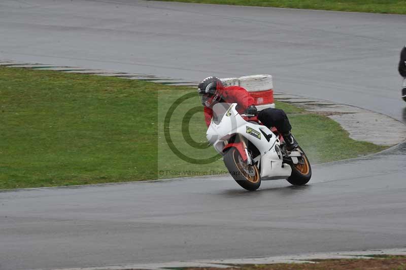 Motorcycle action photographs;anglesey circuit;anglesey trackday photographs;event digital images;eventdigitalimages;no limits trackday;oulton park circuit cheshire;peter wileman photography;trackday;trackday digital images;trackday photos;ty croes circuit wales