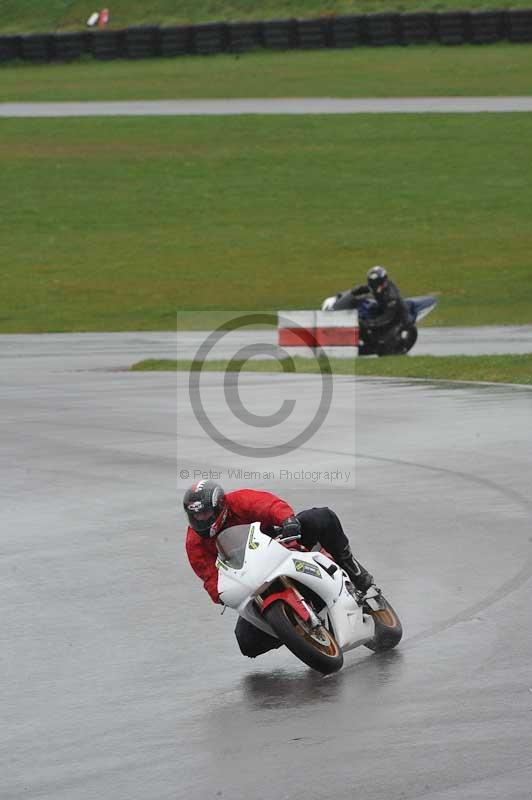 Motorcycle action photographs;anglesey circuit;anglesey trackday photographs;event digital images;eventdigitalimages;no limits trackday;oulton park circuit cheshire;peter wileman photography;trackday;trackday digital images;trackday photos;ty croes circuit wales