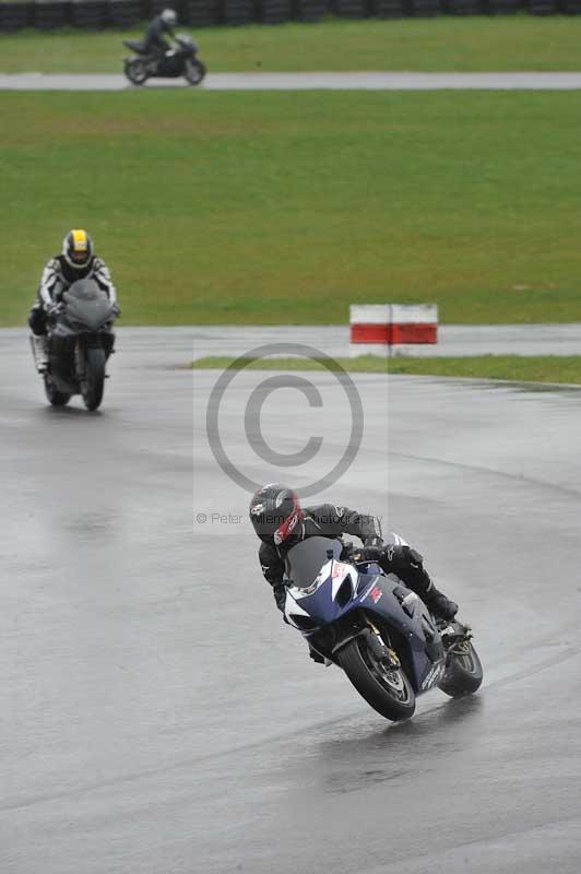 Motorcycle action photographs;anglesey circuit;anglesey trackday photographs;event digital images;eventdigitalimages;no limits trackday;oulton park circuit cheshire;peter wileman photography;trackday;trackday digital images;trackday photos;ty croes circuit wales