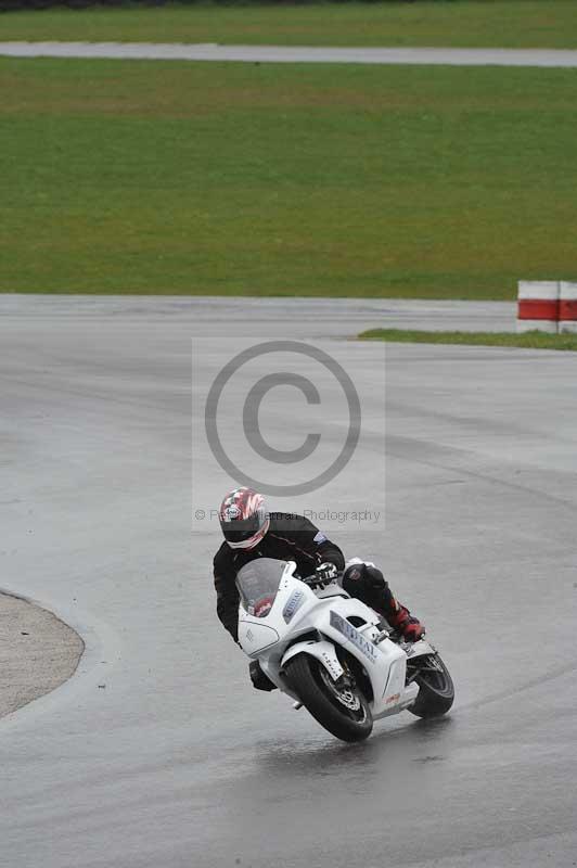 Motorcycle action photographs;anglesey circuit;anglesey trackday photographs;event digital images;eventdigitalimages;no limits trackday;oulton park circuit cheshire;peter wileman photography;trackday;trackday digital images;trackday photos;ty croes circuit wales