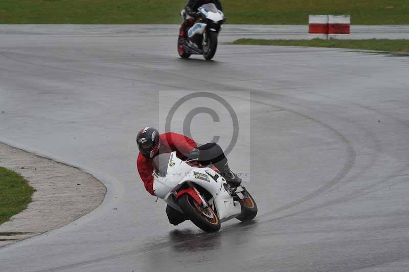 Motorcycle action photographs;anglesey circuit;anglesey trackday photographs;event digital images;eventdigitalimages;no limits trackday;oulton park circuit cheshire;peter wileman photography;trackday;trackday digital images;trackday photos;ty croes circuit wales