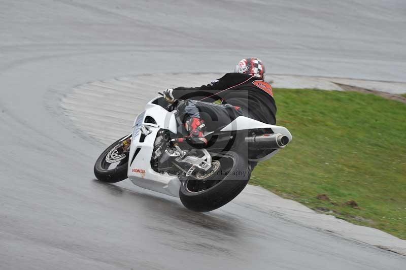 Motorcycle action photographs;anglesey circuit;anglesey trackday photographs;event digital images;eventdigitalimages;no limits trackday;oulton park circuit cheshire;peter wileman photography;trackday;trackday digital images;trackday photos;ty croes circuit wales