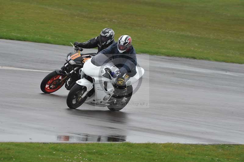 Motorcycle action photographs;anglesey circuit;anglesey trackday photographs;event digital images;eventdigitalimages;no limits trackday;oulton park circuit cheshire;peter wileman photography;trackday;trackday digital images;trackday photos;ty croes circuit wales