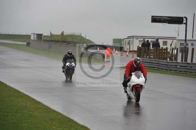 Motorcycle action photographs;anglesey circuit;anglesey trackday photographs;event digital images;eventdigitalimages;no limits trackday;oulton park circuit cheshire;peter wileman photography;trackday;trackday digital images;trackday photos;ty croes circuit wales