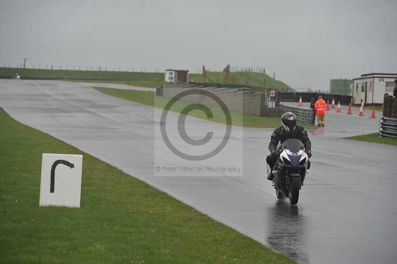 Motorcycle action photographs;anglesey circuit;anglesey trackday photographs;event digital images;eventdigitalimages;no limits trackday;oulton park circuit cheshire;peter wileman photography;trackday;trackday digital images;trackday photos;ty croes circuit wales