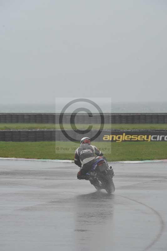 Motorcycle action photographs;anglesey circuit;anglesey trackday photographs;event digital images;eventdigitalimages;no limits trackday;oulton park circuit cheshire;peter wileman photography;trackday;trackday digital images;trackday photos;ty croes circuit wales