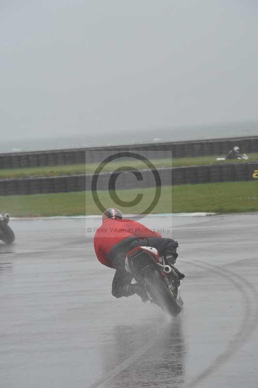 Motorcycle action photographs;anglesey circuit;anglesey trackday photographs;event digital images;eventdigitalimages;no limits trackday;oulton park circuit cheshire;peter wileman photography;trackday;trackday digital images;trackday photos;ty croes circuit wales