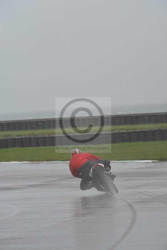 Motorcycle action photographs;anglesey circuit;anglesey trackday photographs;event digital images;eventdigitalimages;no limits trackday;oulton park circuit cheshire;peter wileman photography;trackday;trackday digital images;trackday photos;ty croes circuit wales