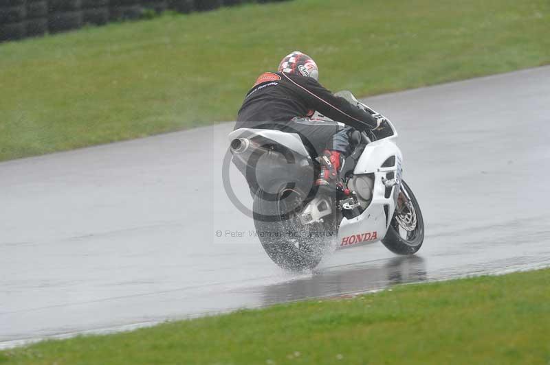 Motorcycle action photographs;anglesey circuit;anglesey trackday photographs;event digital images;eventdigitalimages;no limits trackday;oulton park circuit cheshire;peter wileman photography;trackday;trackday digital images;trackday photos;ty croes circuit wales