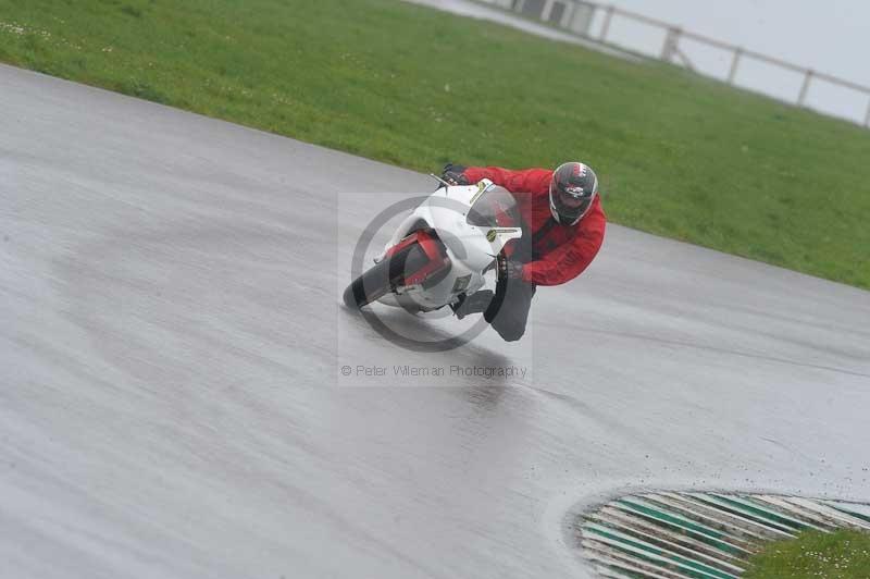 Motorcycle action photographs;anglesey circuit;anglesey trackday photographs;event digital images;eventdigitalimages;no limits trackday;oulton park circuit cheshire;peter wileman photography;trackday;trackday digital images;trackday photos;ty croes circuit wales