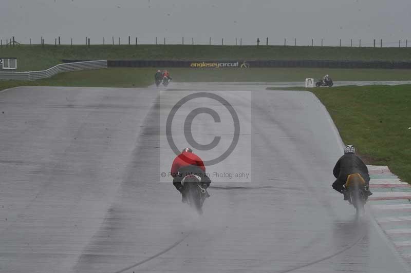 Motorcycle action photographs;anglesey circuit;anglesey trackday photographs;event digital images;eventdigitalimages;no limits trackday;oulton park circuit cheshire;peter wileman photography;trackday;trackday digital images;trackday photos;ty croes circuit wales