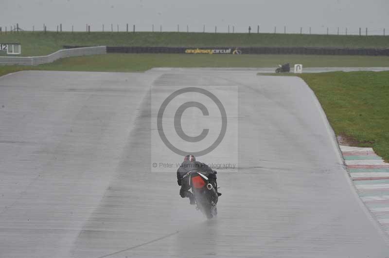 Motorcycle action photographs;anglesey circuit;anglesey trackday photographs;event digital images;eventdigitalimages;no limits trackday;oulton park circuit cheshire;peter wileman photography;trackday;trackday digital images;trackday photos;ty croes circuit wales