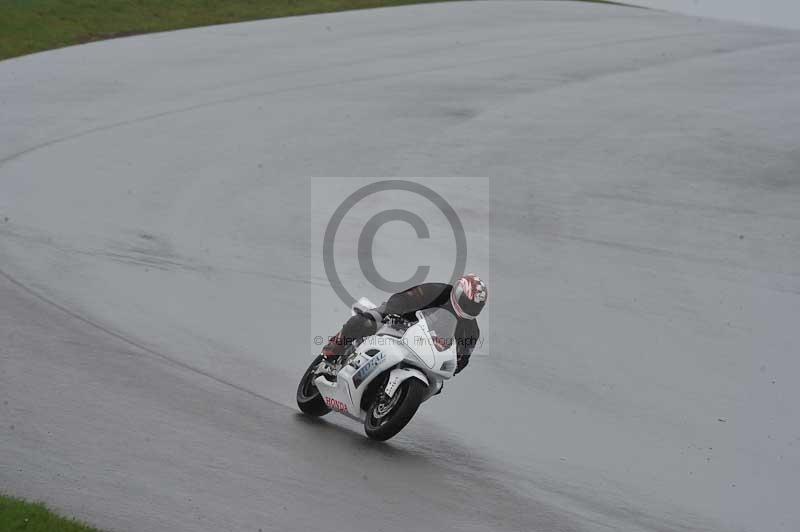 Motorcycle action photographs;anglesey circuit;anglesey trackday photographs;event digital images;eventdigitalimages;no limits trackday;oulton park circuit cheshire;peter wileman photography;trackday;trackday digital images;trackday photos;ty croes circuit wales