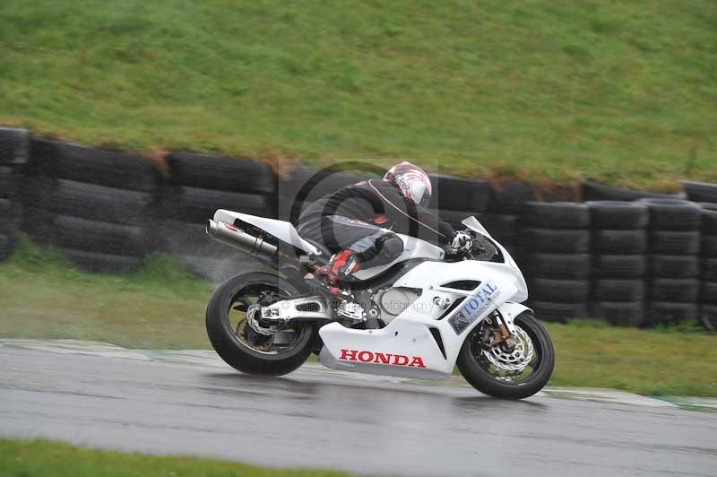 Motorcycle action photographs;anglesey circuit;anglesey trackday photographs;event digital images;eventdigitalimages;no limits trackday;oulton park circuit cheshire;peter wileman photography;trackday;trackday digital images;trackday photos;ty croes circuit wales