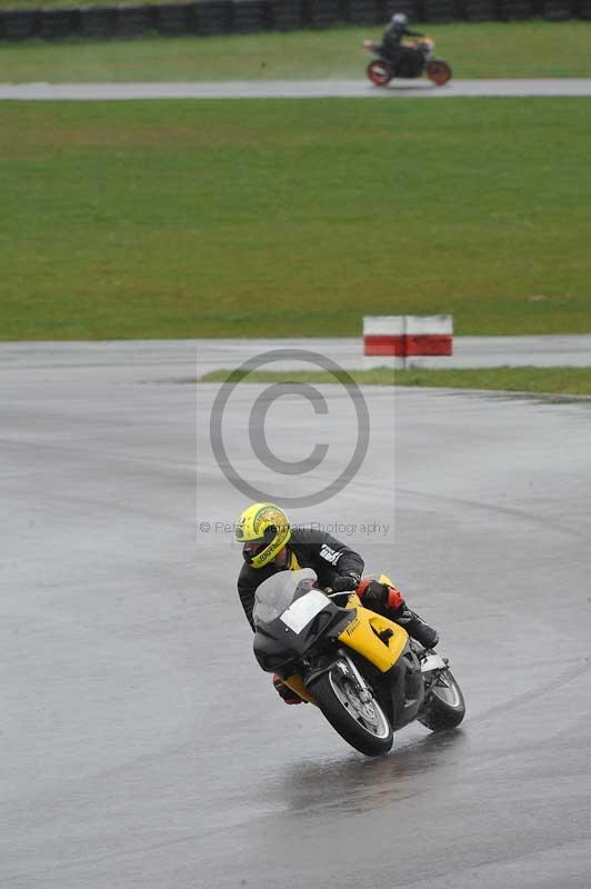 Motorcycle action photographs;anglesey circuit;anglesey trackday photographs;event digital images;eventdigitalimages;no limits trackday;oulton park circuit cheshire;peter wileman photography;trackday;trackday digital images;trackday photos;ty croes circuit wales