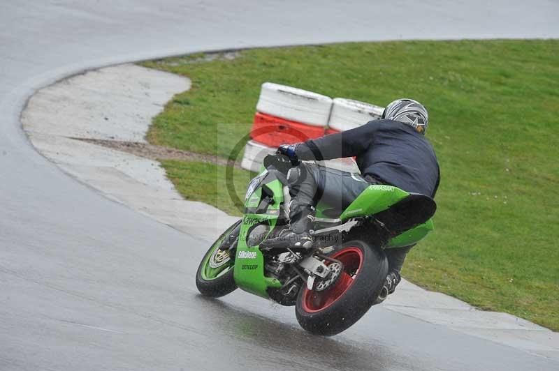 Motorcycle action photographs;anglesey circuit;anglesey trackday photographs;event digital images;eventdigitalimages;no limits trackday;oulton park circuit cheshire;peter wileman photography;trackday;trackday digital images;trackday photos;ty croes circuit wales