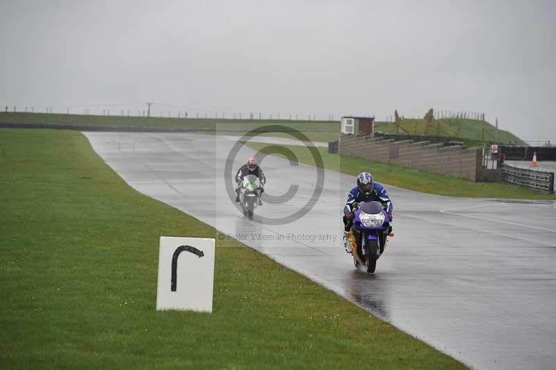 Motorcycle action photographs;anglesey circuit;anglesey trackday photographs;event digital images;eventdigitalimages;no limits trackday;oulton park circuit cheshire;peter wileman photography;trackday;trackday digital images;trackday photos;ty croes circuit wales