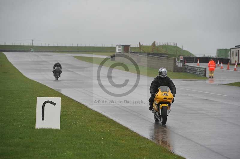 Motorcycle action photographs;anglesey circuit;anglesey trackday photographs;event digital images;eventdigitalimages;no limits trackday;oulton park circuit cheshire;peter wileman photography;trackday;trackday digital images;trackday photos;ty croes circuit wales