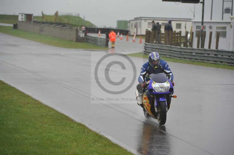 Motorcycle action photographs;anglesey circuit;anglesey trackday photographs;event digital images;eventdigitalimages;no limits trackday;oulton park circuit cheshire;peter wileman photography;trackday;trackday digital images;trackday photos;ty croes circuit wales