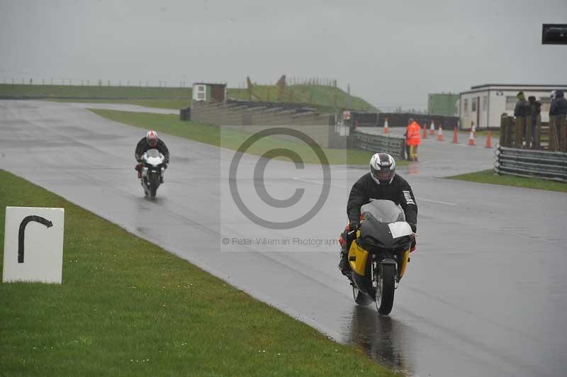 Motorcycle action photographs;anglesey circuit;anglesey trackday photographs;event digital images;eventdigitalimages;no limits trackday;oulton park circuit cheshire;peter wileman photography;trackday;trackday digital images;trackday photos;ty croes circuit wales