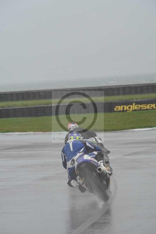 Motorcycle action photographs;anglesey circuit;anglesey trackday photographs;event digital images;eventdigitalimages;no limits trackday;oulton park circuit cheshire;peter wileman photography;trackday;trackday digital images;trackday photos;ty croes circuit wales