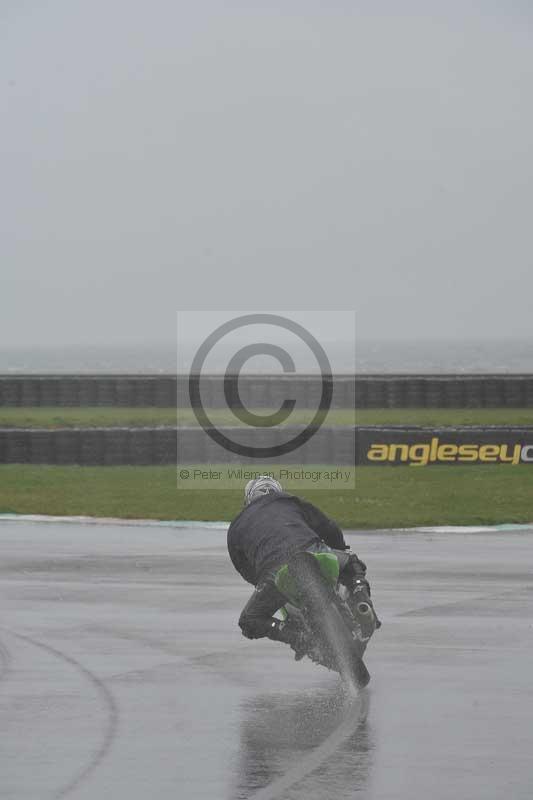 Motorcycle action photographs;anglesey circuit;anglesey trackday photographs;event digital images;eventdigitalimages;no limits trackday;oulton park circuit cheshire;peter wileman photography;trackday;trackday digital images;trackday photos;ty croes circuit wales