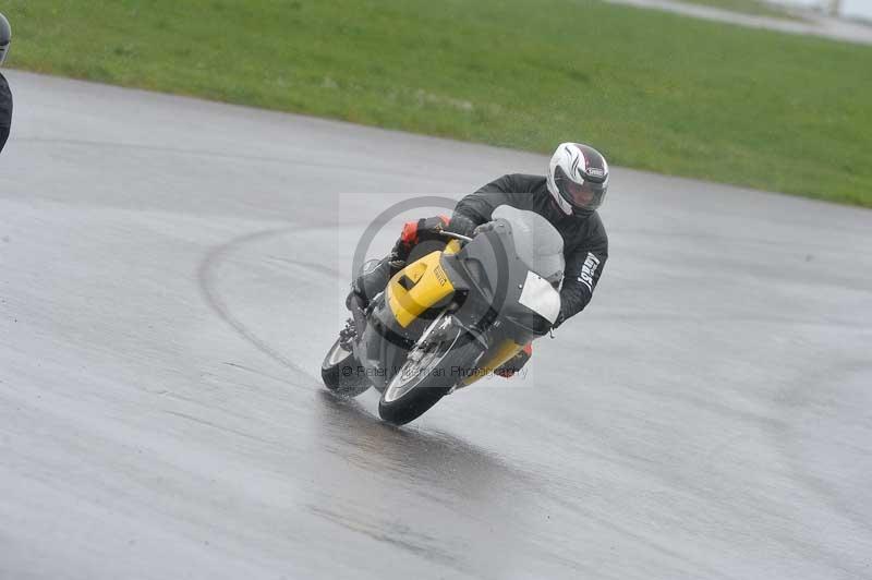 Motorcycle action photographs;anglesey circuit;anglesey trackday photographs;event digital images;eventdigitalimages;no limits trackday;oulton park circuit cheshire;peter wileman photography;trackday;trackday digital images;trackday photos;ty croes circuit wales