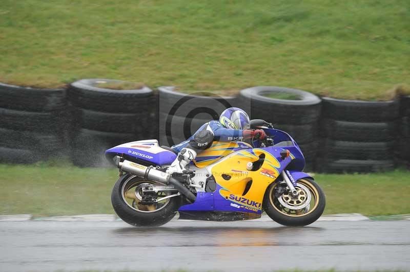 Motorcycle action photographs;anglesey circuit;anglesey trackday photographs;event digital images;eventdigitalimages;no limits trackday;oulton park circuit cheshire;peter wileman photography;trackday;trackday digital images;trackday photos;ty croes circuit wales