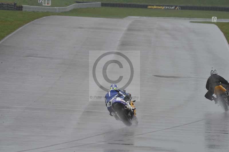 Motorcycle action photographs;anglesey circuit;anglesey trackday photographs;event digital images;eventdigitalimages;no limits trackday;oulton park circuit cheshire;peter wileman photography;trackday;trackday digital images;trackday photos;ty croes circuit wales