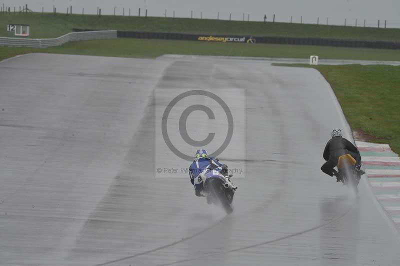 Motorcycle action photographs;anglesey circuit;anglesey trackday photographs;event digital images;eventdigitalimages;no limits trackday;oulton park circuit cheshire;peter wileman photography;trackday;trackday digital images;trackday photos;ty croes circuit wales