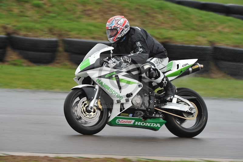 Motorcycle action photographs;anglesey circuit;anglesey trackday photographs;event digital images;eventdigitalimages;no limits trackday;oulton park circuit cheshire;peter wileman photography;trackday;trackday digital images;trackday photos;ty croes circuit wales