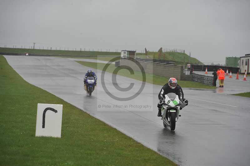 Motorcycle action photographs;anglesey circuit;anglesey trackday photographs;event digital images;eventdigitalimages;no limits trackday;oulton park circuit cheshire;peter wileman photography;trackday;trackday digital images;trackday photos;ty croes circuit wales