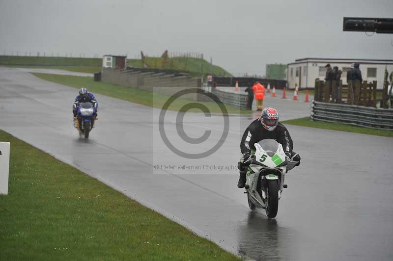 Motorcycle action photographs;anglesey circuit;anglesey trackday photographs;event digital images;eventdigitalimages;no limits trackday;oulton park circuit cheshire;peter wileman photography;trackday;trackday digital images;trackday photos;ty croes circuit wales