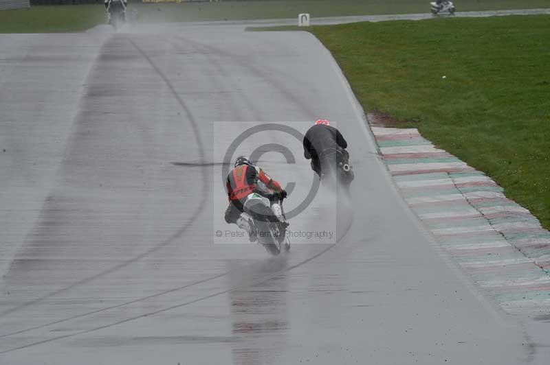 Motorcycle action photographs;anglesey circuit;anglesey trackday photographs;event digital images;eventdigitalimages;no limits trackday;oulton park circuit cheshire;peter wileman photography;trackday;trackday digital images;trackday photos;ty croes circuit wales