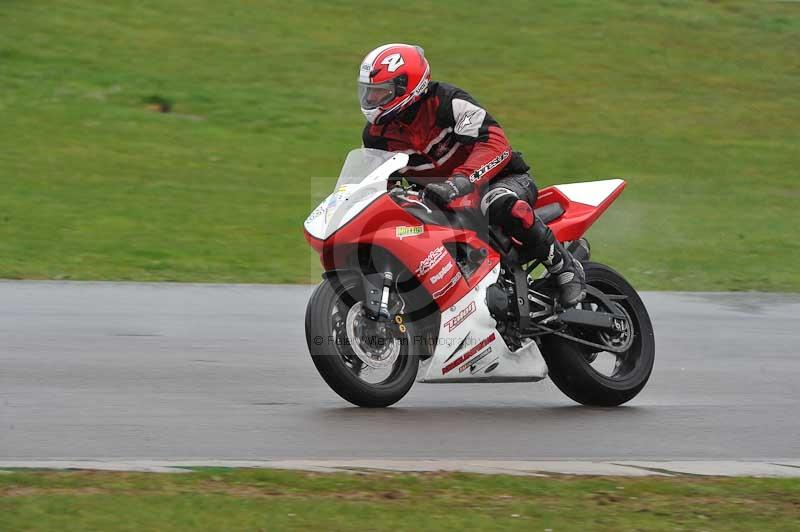 Motorcycle action photographs;anglesey circuit;anglesey trackday photographs;event digital images;eventdigitalimages;no limits trackday;oulton park circuit cheshire;peter wileman photography;trackday;trackday digital images;trackday photos;ty croes circuit wales