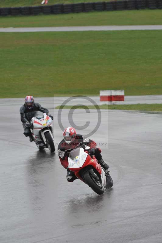 Motorcycle action photographs;anglesey circuit;anglesey trackday photographs;event digital images;eventdigitalimages;no limits trackday;oulton park circuit cheshire;peter wileman photography;trackday;trackday digital images;trackday photos;ty croes circuit wales