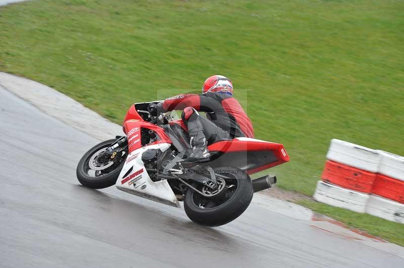 Motorcycle action photographs;anglesey circuit;anglesey trackday photographs;event digital images;eventdigitalimages;no limits trackday;oulton park circuit cheshire;peter wileman photography;trackday;trackday digital images;trackday photos;ty croes circuit wales