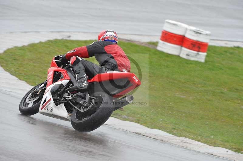 Motorcycle action photographs;anglesey circuit;anglesey trackday photographs;event digital images;eventdigitalimages;no limits trackday;oulton park circuit cheshire;peter wileman photography;trackday;trackday digital images;trackday photos;ty croes circuit wales