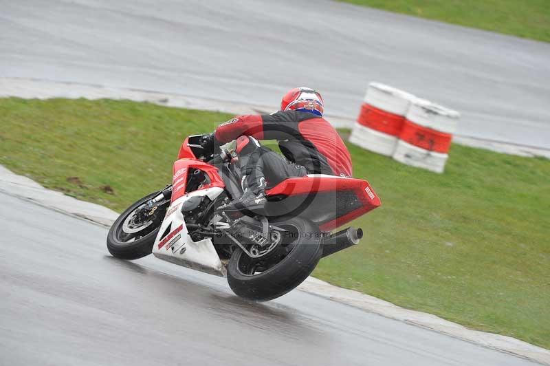 Motorcycle action photographs;anglesey circuit;anglesey trackday photographs;event digital images;eventdigitalimages;no limits trackday;oulton park circuit cheshire;peter wileman photography;trackday;trackday digital images;trackday photos;ty croes circuit wales