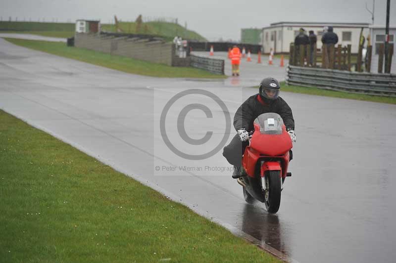 Motorcycle action photographs;anglesey circuit;anglesey trackday photographs;event digital images;eventdigitalimages;no limits trackday;oulton park circuit cheshire;peter wileman photography;trackday;trackday digital images;trackday photos;ty croes circuit wales