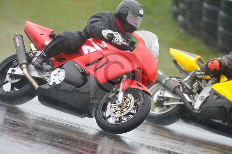 Motorcycle action photographs;anglesey circuit;anglesey trackday photographs;event digital images;eventdigitalimages;no limits trackday;oulton park circuit cheshire;peter wileman photography;trackday;trackday digital images;trackday photos;ty croes circuit wales