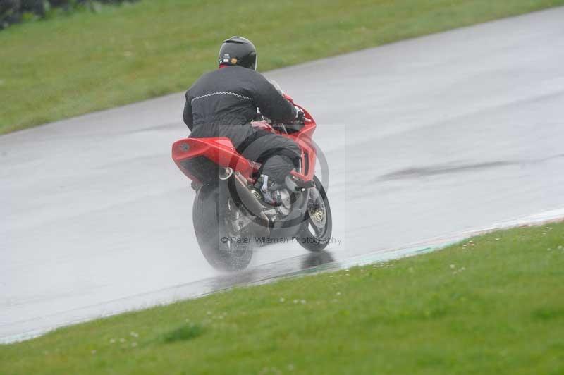 Motorcycle action photographs;anglesey circuit;anglesey trackday photographs;event digital images;eventdigitalimages;no limits trackday;oulton park circuit cheshire;peter wileman photography;trackday;trackday digital images;trackday photos;ty croes circuit wales