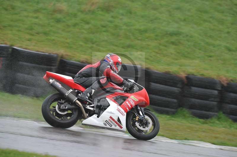 Motorcycle action photographs;anglesey circuit;anglesey trackday photographs;event digital images;eventdigitalimages;no limits trackday;oulton park circuit cheshire;peter wileman photography;trackday;trackday digital images;trackday photos;ty croes circuit wales